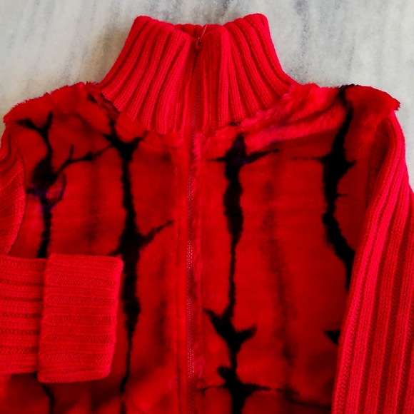 NWT. Junior Full zip cardigan sweater with fluffy print front and high neck. - Picture 3 of 4